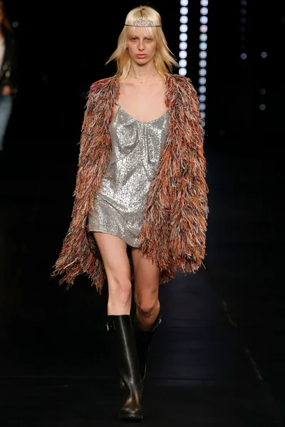 Look 47